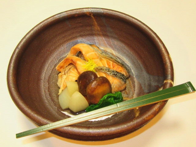 鮭とかぶのたき合わせ,秋の茶懐石料理,預け鉢の献立