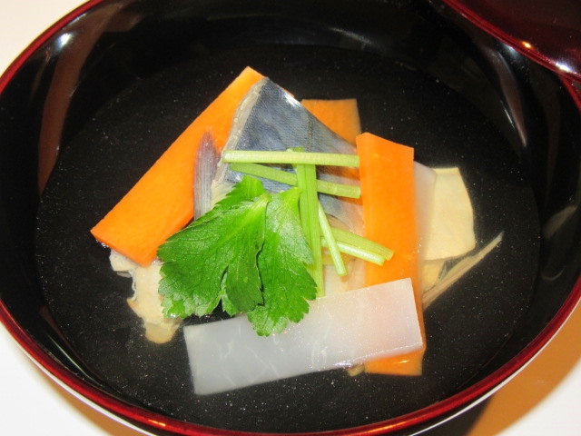 和食の献立に役立つ汁もの椀14種【日本料理の汁椀とは】 | 献立四季報 